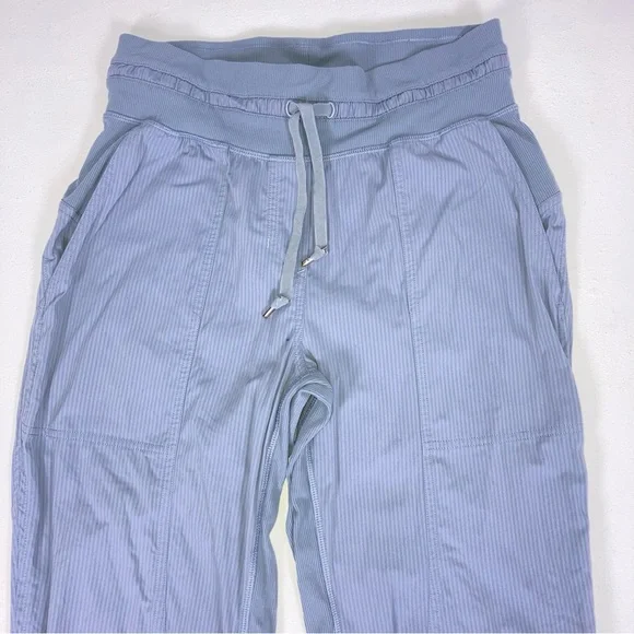 Lululemon Dance Studio Mid-Rise Full Length Jogger Light Blue Women's Size 4 Gym - Picture 5 of 16